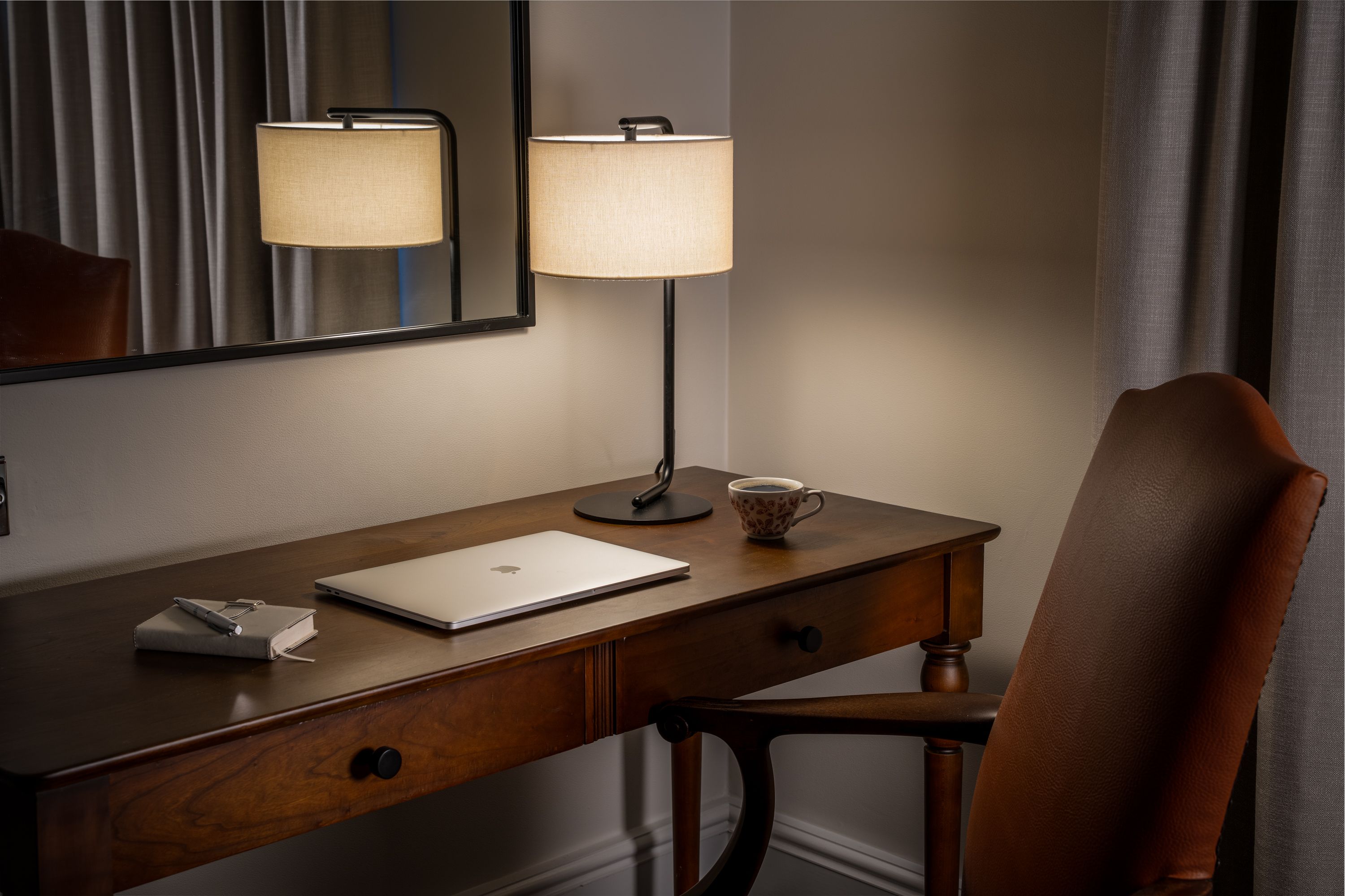 Standard bedroom desk