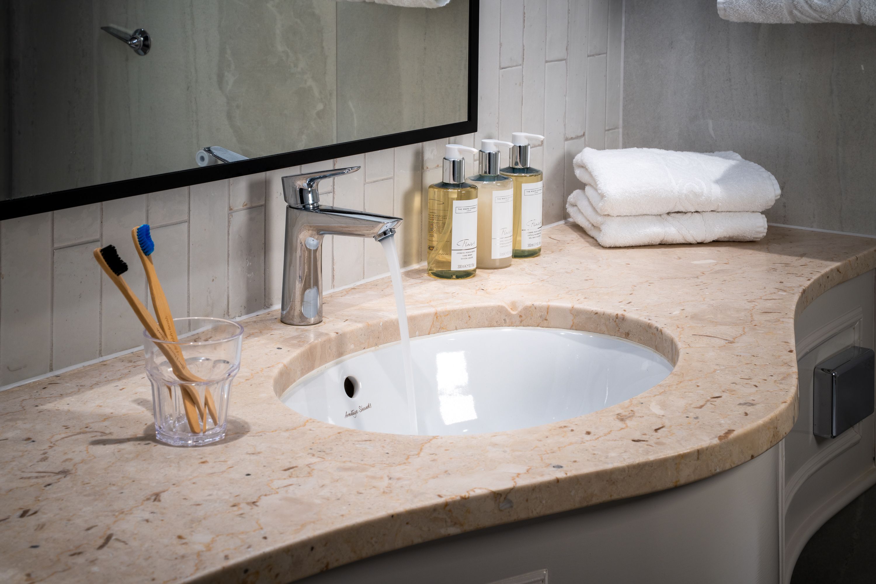 Standard bedroom sink